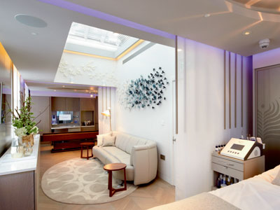 The penthouse floor is available for those seeking privacy in a luxury setting