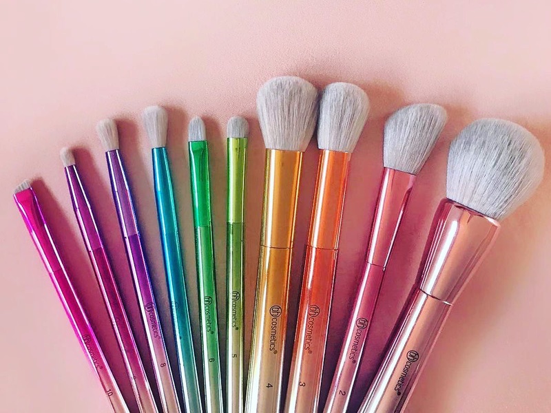 BH Cosmetics experienced an -79.96% decrease in searches